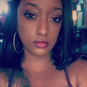 Meet your Posher, Lola